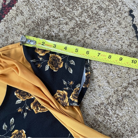 NWOT Women’s Mustard flower print shirt floral vest connected vintage 🏵️💐 - Picture 7 of 12